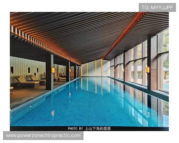 李小鹏家里度假别墅曝光，普通人想都不敢想的泳池和健身房一起有？